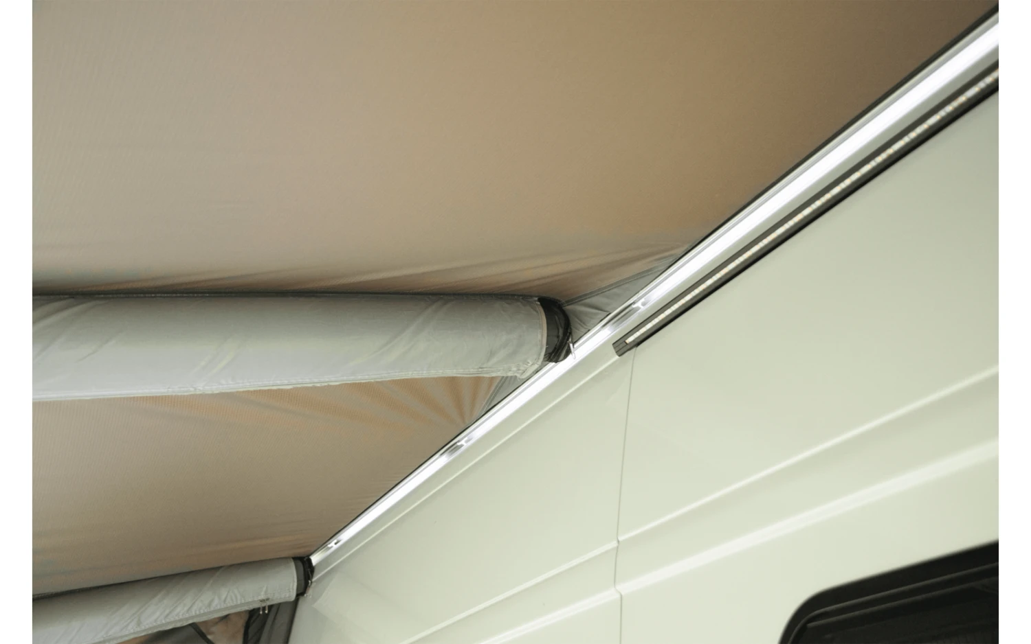 Westfield Mars Luftvorzelt Für Kastenwagen 7 Westfield Mars Luftvorzelt Für Kastenwagen – Bild 7