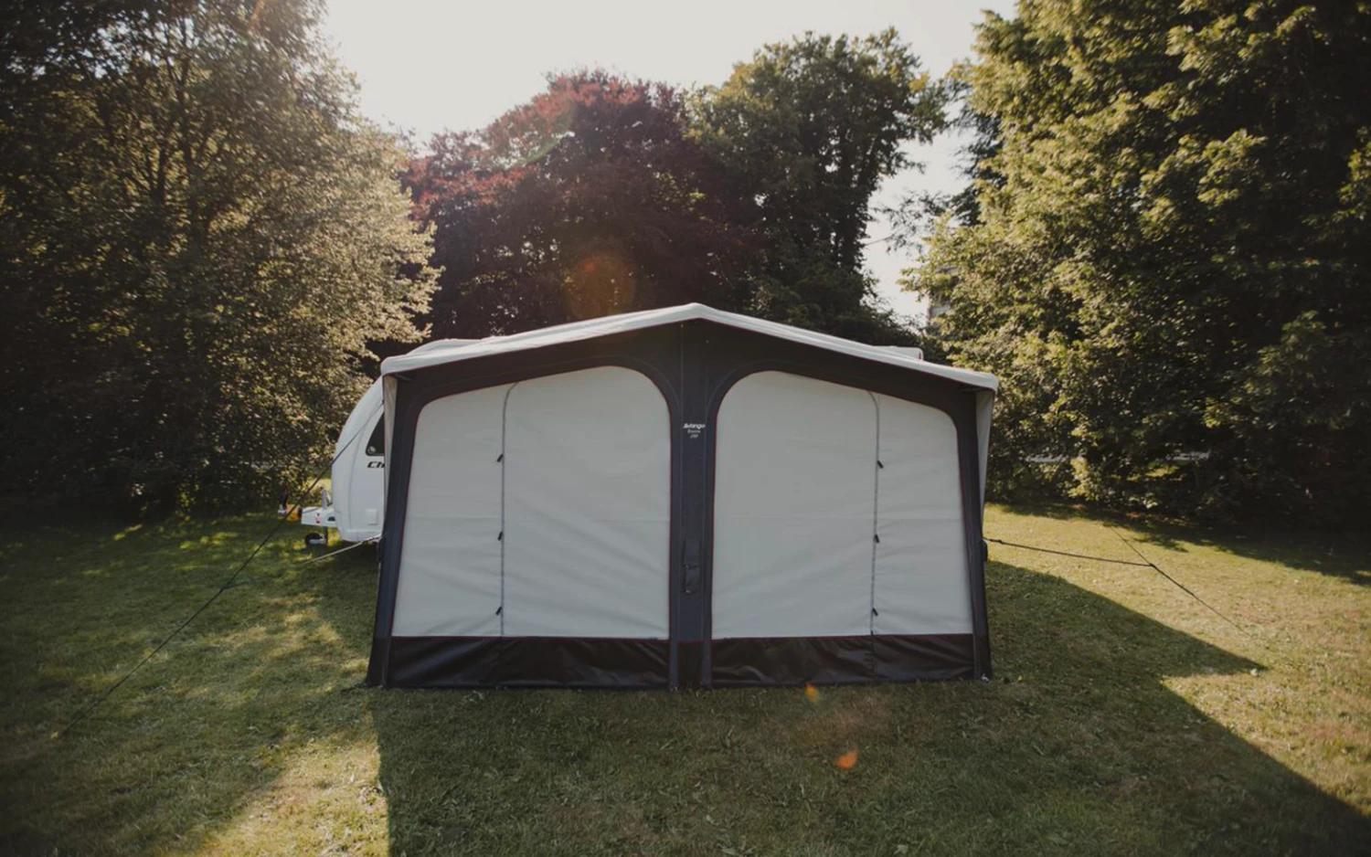 Vango Riviera Air 390 Elements All Season Aufblasbares Ganzjahresvorzelt 14 Vango Riviera Air 390 Elements All Season Aufblasbares Ganzjahresvorzelt – Bild 14